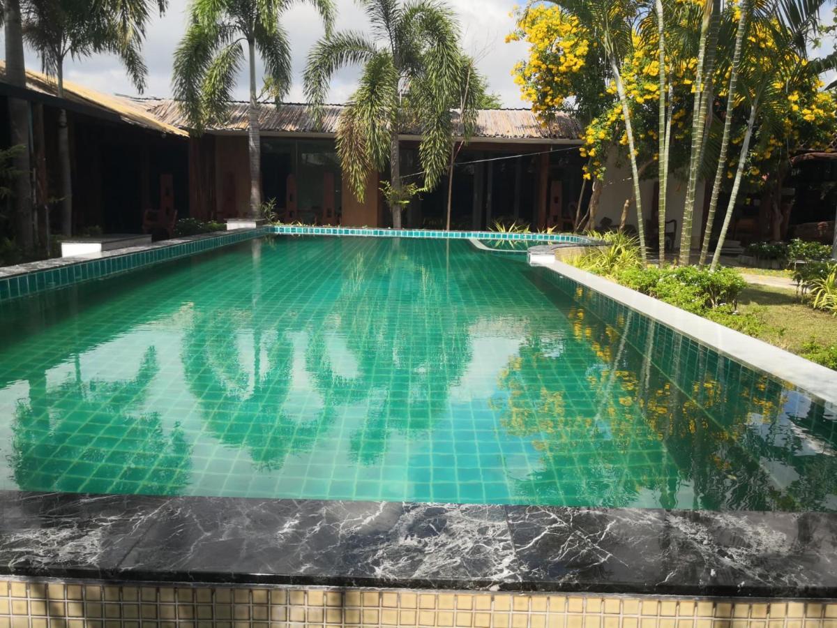 Suanhom Resort San Sai Exterior photo